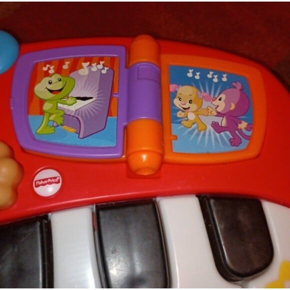 Fisher-Price Laugh & Learn Puppy's Piano - Picture 3 of 5